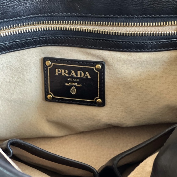 Prada Black Leather purse - Picture 13 of 14